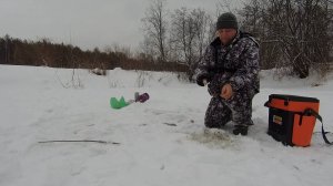 Долго искал и нашёл. Ловля сороги на мормышку.