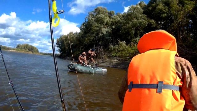 Рыбалка с лодки СВ 390 МК смотреть онлайн