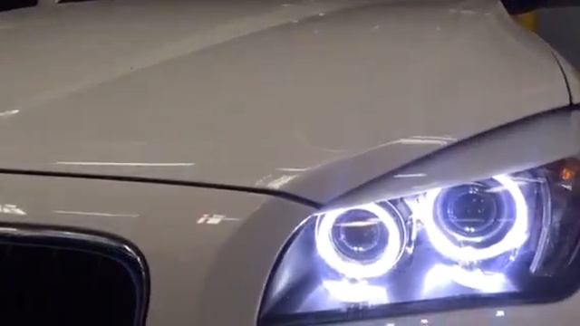 BMW X1 DRL Acrylic Style смотреть онлайн