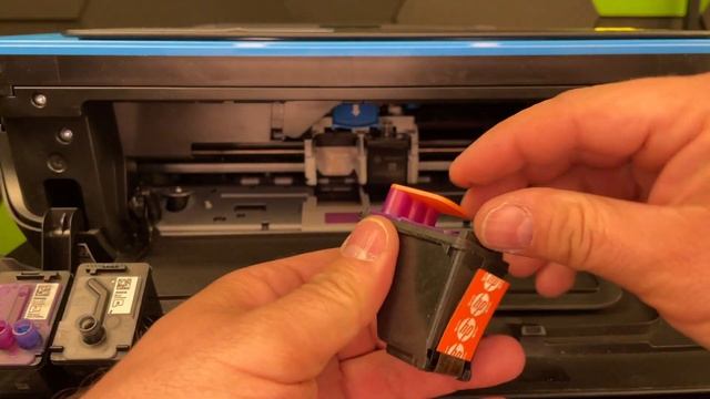 Jak wymienić głowicę w drukarce HP Ink Tank Wireless 419 смотреть онлайн