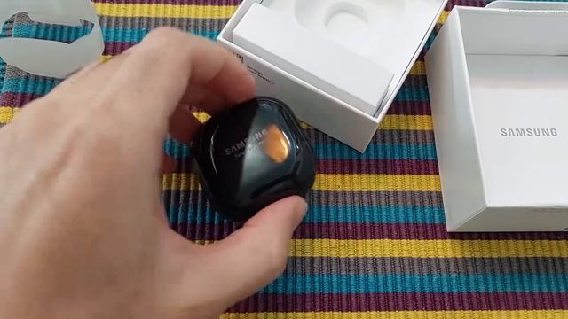 Unboxing - primeiras impressões Samsung Buds Live смотреть онлайн