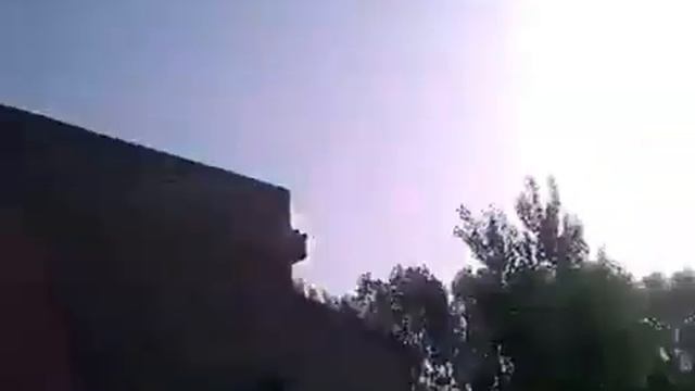 Славянск 19 мая. Минометный снаряд попал в детский центр. смотреть онлайн