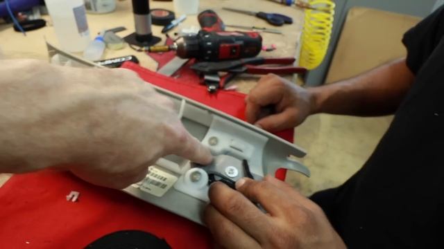 We take you through our install process on this Hummer H3 Installer Dairies 141 смотреть онлайн