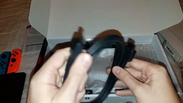 Déballage de la Nintendo switch + super mario odyssey (1G)
