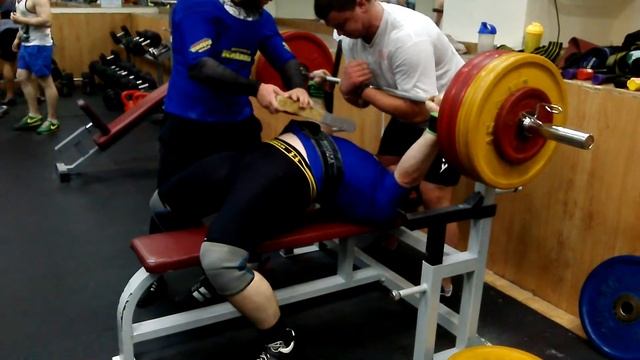 4 Жим на 5 см брусок 1 подход 190 смотреть онлайн