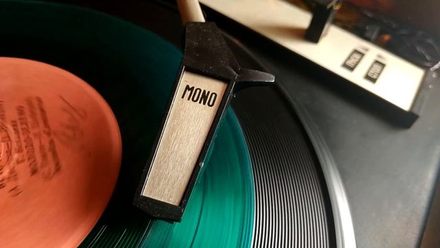 старая пластинка 8 цветной винил