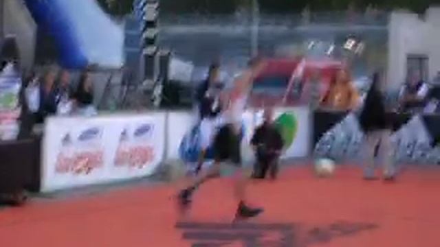 Adidas Streetball Budapest 2007 zsákolóverseny 3. смотреть онлайн