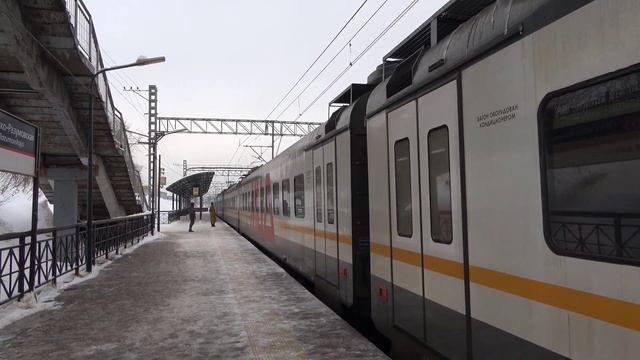 Электропоезд ЭП2Д-0213 на платформе Петровско-Разумовская