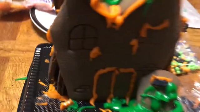 HALLOWEEN Create A Treat Chocolate Haunted House FINAL EPISODE! Total FAIL! Enjoy The Candy! смотреть онлайн