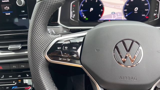 Approved Used Volkswagen T-Roc R-Line 1.5 TSI DSG Pure White | Wrexham Volkswagen смотреть онлайн