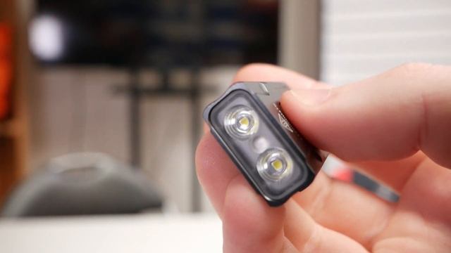 Fenix E03R v2.0 - EDC Mini Keyring Torch смотреть онлайн