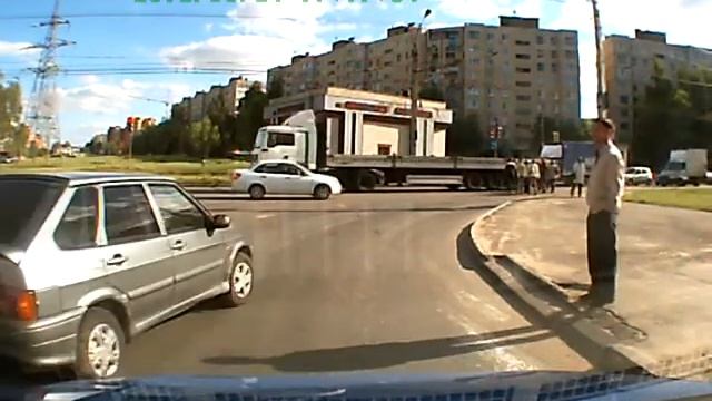 На красный и поворот направо с крайней левой смотреть онлайн