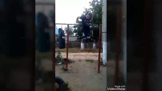 Самые сложные элементы на турнике
