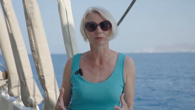 Светлана Суховерхова о Комбат-путешествии на паруснике «Бегущая по волнам» вместе с Ириной Хакамада смотреть онлайн