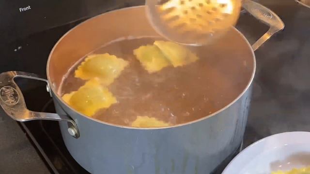 30 Min. Brown Butter Sage Ravioli & Shrimp смотреть онлайн