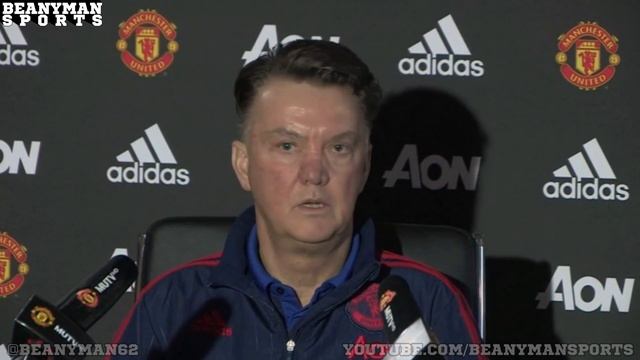 Manchester United Manager Louis van Gaal Walks Out Of Press Conference After Sacking Reports смотреть онлайн