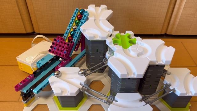 Combining GRAVITRAX and LEGO SPIKE(18B04) смотреть онлайн