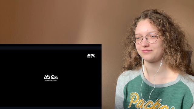 ПОФРИКУЕМ! Реакция на 우기(YUQI) - 'FREAK' LIVE | Reaction