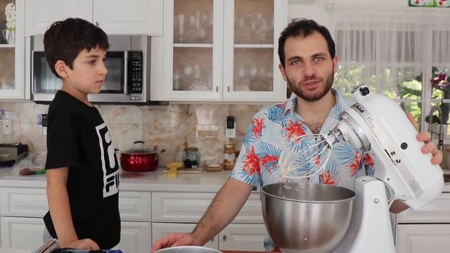 Arnak And Arqa Make No Bake Oreo Cheesecake - Heghineh Cooking Show