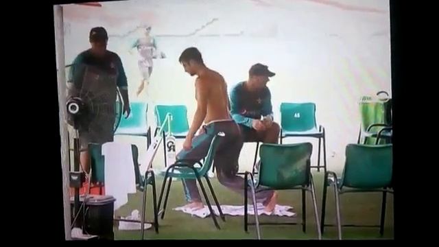 Current Line: Shoeb Malik fitness issue in Pak team training camp at Gaddafi смотреть онлайн