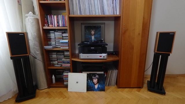 Krell KAV-400xi - Falcon BBC LS3/5A - Rega Planar 6 смотреть онлайн