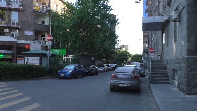 Ереван, 14.06.20, Su, От Площади, по ул.Тигран Мец, День 88-ой, Video-1. смотреть онлайн