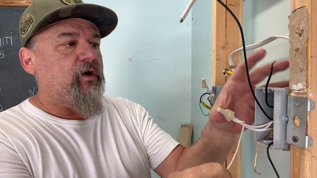 Installing an Electrical Switch Plug Combo - What You Need to Know! смотреть онлайн