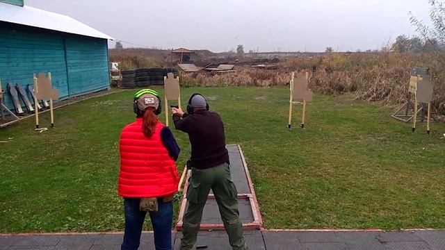 Базовий семінар по стрільбі з пістолета смотреть онлайн