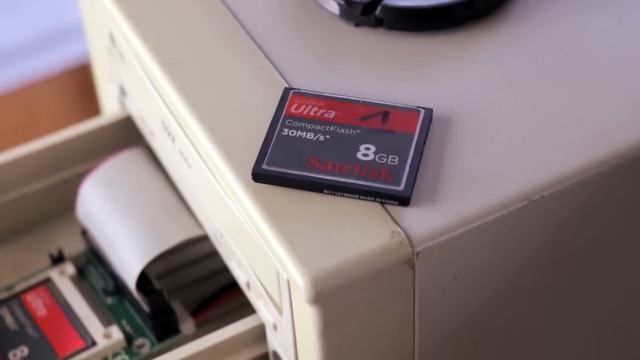 Karta SD czy Compact Flash zamiast dysku HDD? смотреть онлайн