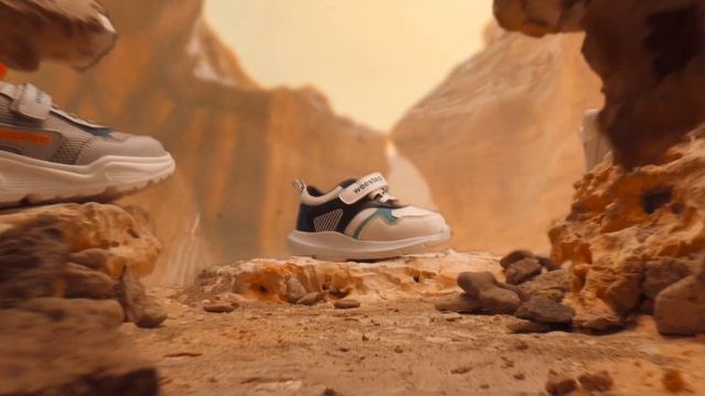 WE ONLY CREATE CHILDREN'S SHOES смотреть онлайн