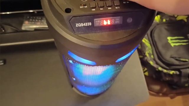 классная офигенная bluetooth колонка ZQS 4239 смотреть онлайн