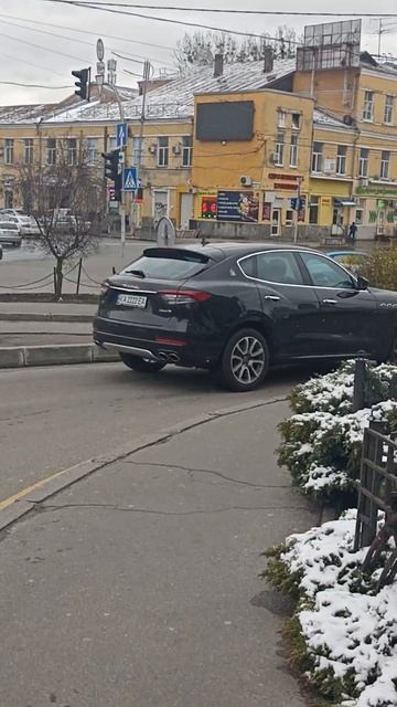 NICE MASERATI LEVANTE смотреть онлайн
