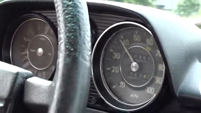 #1231 Chicago 1976 Mercedes-Benz 240D Driving Video смотреть онлайн