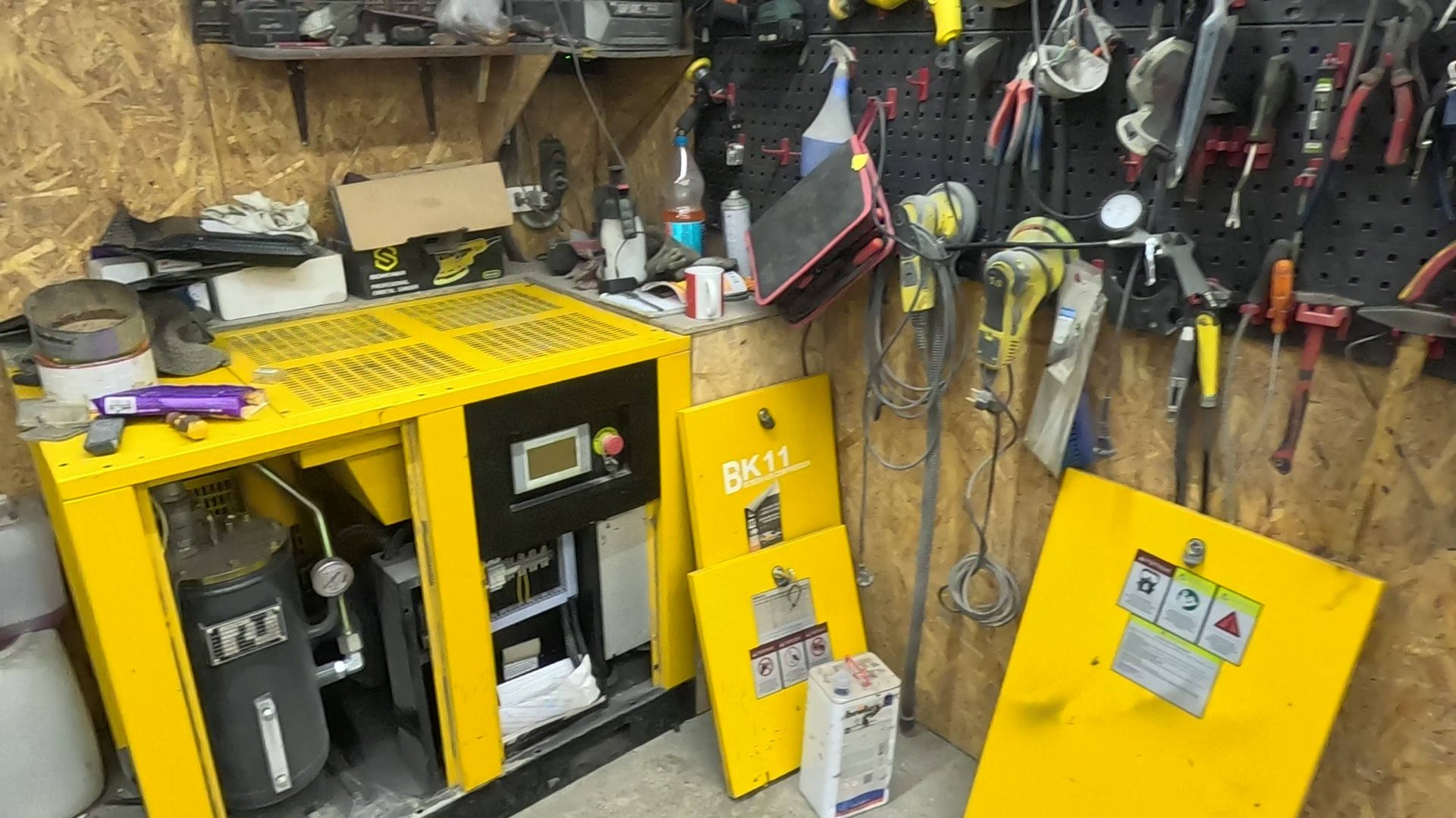 Замена масла в винтовом компрессоре! смотреть онлайн