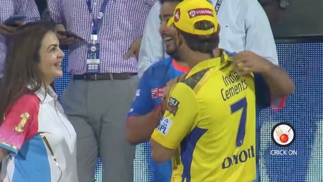 MS Dhoni heart winning gesture for Emotional Nita ambani & Akash ambani after CSKvsMI 2023 смотреть онлайн