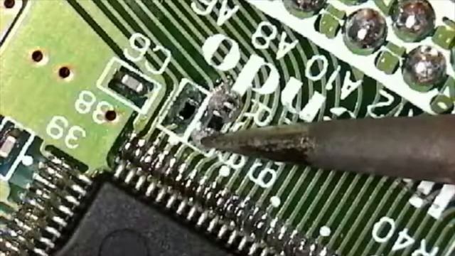 Game Boy Advance Failed Resistor Repair смотреть онлайн