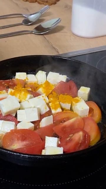 ЧТО? ЖАРЕННЫЕ ПОМИДОРЫ? #shorts смотреть онлайн