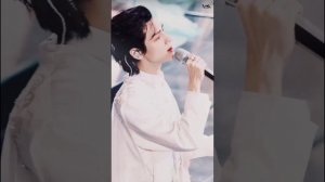 Песня ЮньСи на Гала-концерте #ЛоЮньСи #LoYunxi #LeoLuo #罗云熙 #Lo #Yunxi #yunxiluo