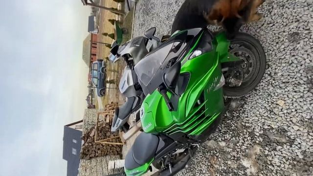 Recenzja Kawasaki ZX14 Ninja / ZZR1400 dla Prymusa смотреть онлайн