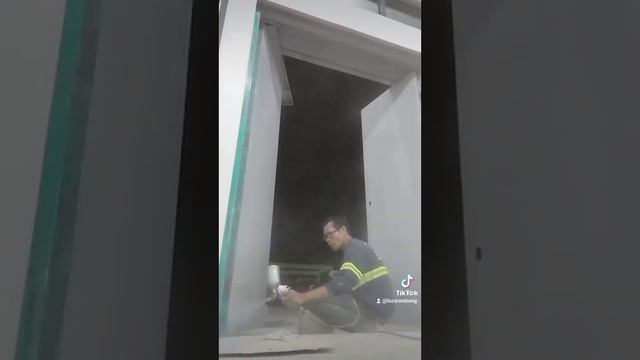 WORK MONA PARA MAG SPRAY смотреть онлайн