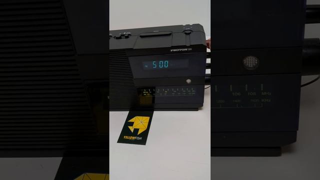 PROTON 320 Digital AM FM Vintage Radio Alarm Clock смотреть онлайн