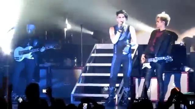 Adam Lambert & Tommy Joe Ratliff cute moment :) смотреть онлайн