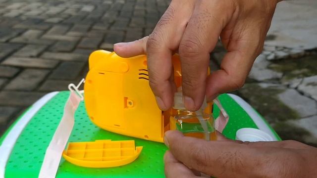 Mainan Bubble Camera - Kamera Gelembung Busa Sabun Dengan Lampu & Musik