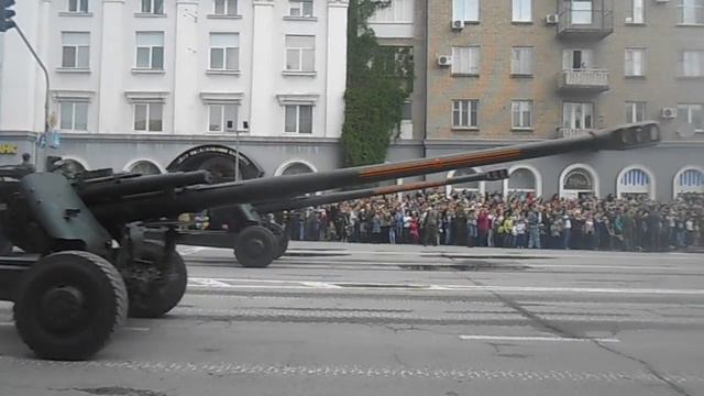 Парад к дню Победы в Луганске! смотреть онлайн
