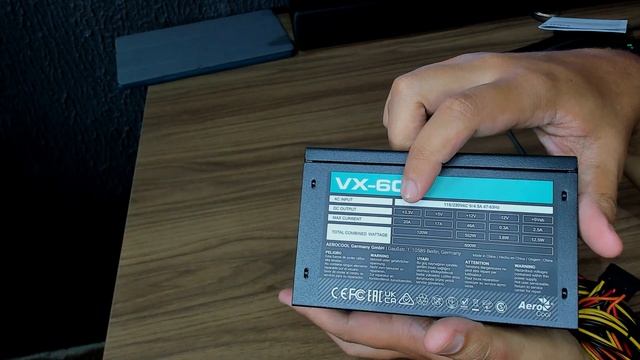 Fonte de Alimentação AeroCool VX Series 600w - Unboxing e primeiras impressões, pode explodir... смотреть онлайн