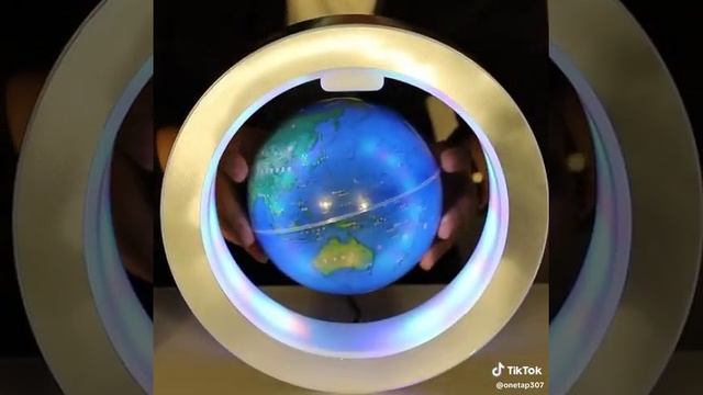 Round LED World map Floating смотреть онлайн