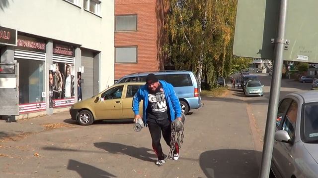 Farmer Walking & Saxon Lifts смотреть онлайн