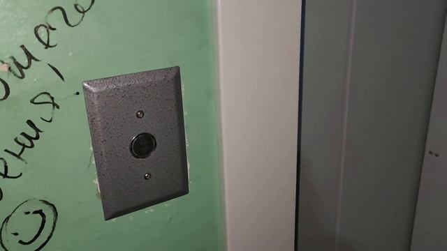 Модернизированный лифт УКМ, Г/П 350 кг, V=0,65 м/сек (ул. Чумаченко, 45, подъезд 2, г. Запорожье) смотреть онлайн