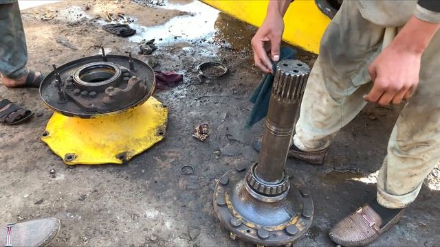 Amazing Process Of Repairing Caterpillar Tandem | Restoration Antique Caterpillar Tandem