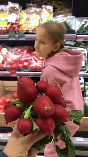 Челлендж ДА или НЕТ Что купит мама Юля решает #shorts #данетчелллендж смотреть онлайн
